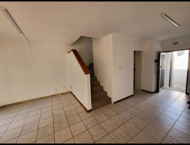 2 BEDROOM TOWNHOUSE FOR SALE IN UMHLANGA ROCKS